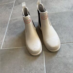 Hunter Ivory Commando Chelsea Boots